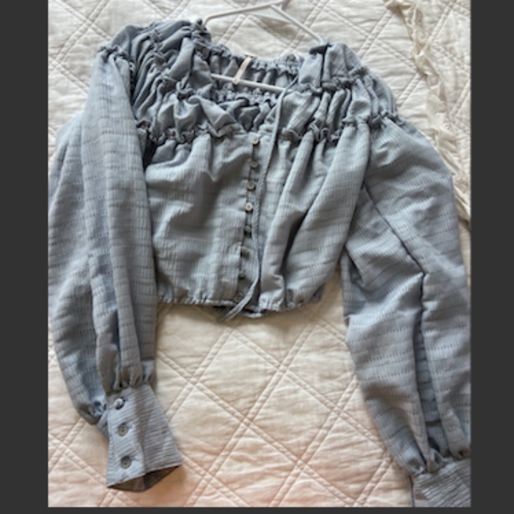 Free People Blue cropped puff long sleeve top